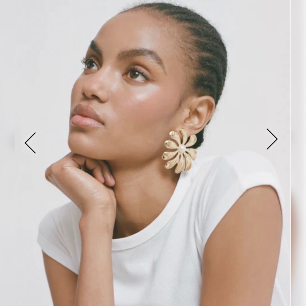 Heaven Mayhem floral earrings